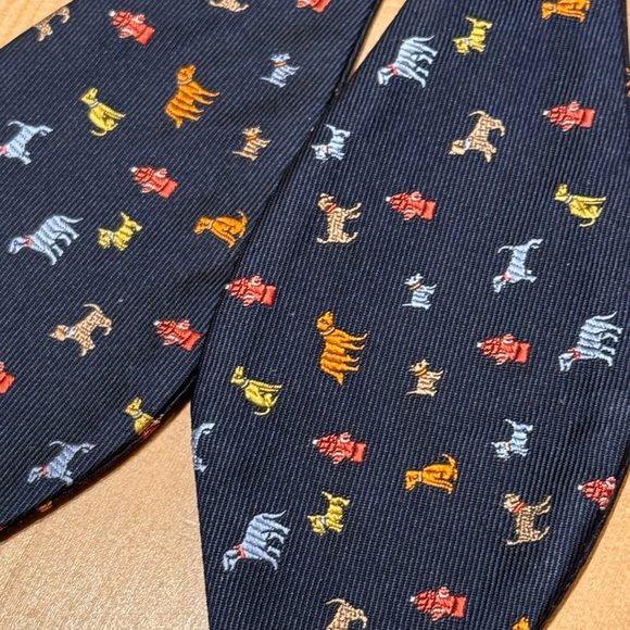 Men’s Silk/Polyester Bowtie, Dog Print - Picture 3 of 4